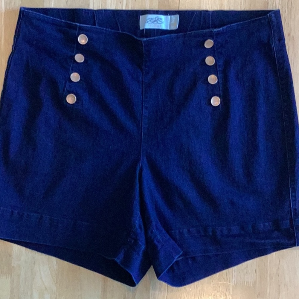 One 5 One Blue Denim Shorts, Size 2X, Nautical Style, like new condition.